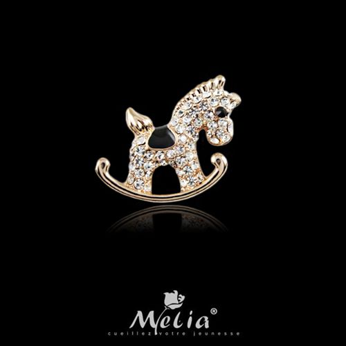 Broche MELIA CUEILLEZ VOTRE JEUNESSE en Alliage argent plaqué or - Ref 1177900 Image 1