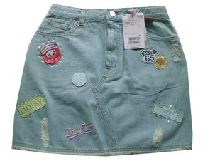 日单DAISY LOVERS蓝色贴布绣牛仔裙160-Q