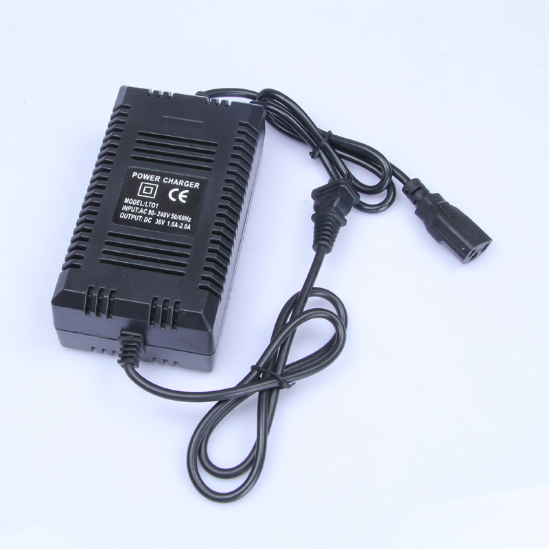 电动车滑板车充电器12V24V36V48V60v方圆三孔迷你车哈雷车充电器 电动车/配件/交通工具 更多电动车零/配件 原图主图