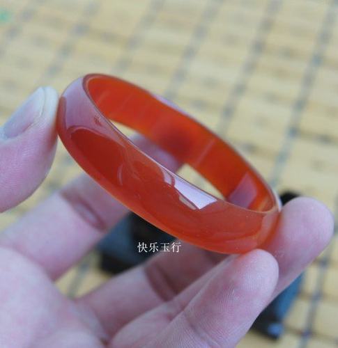 天然精品红玛瑙手镯#新款手镯  中国红玉髓镯子