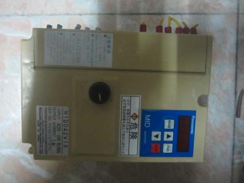 M1D042W1X 日本松下 M1D变频器 原装拆机 220V 0.4KW 400W 二手