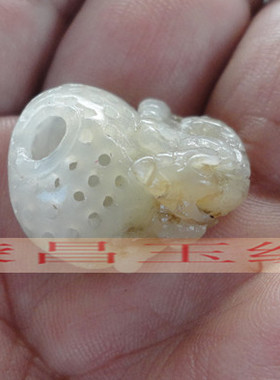 挂件工艺精湛玉吊坠