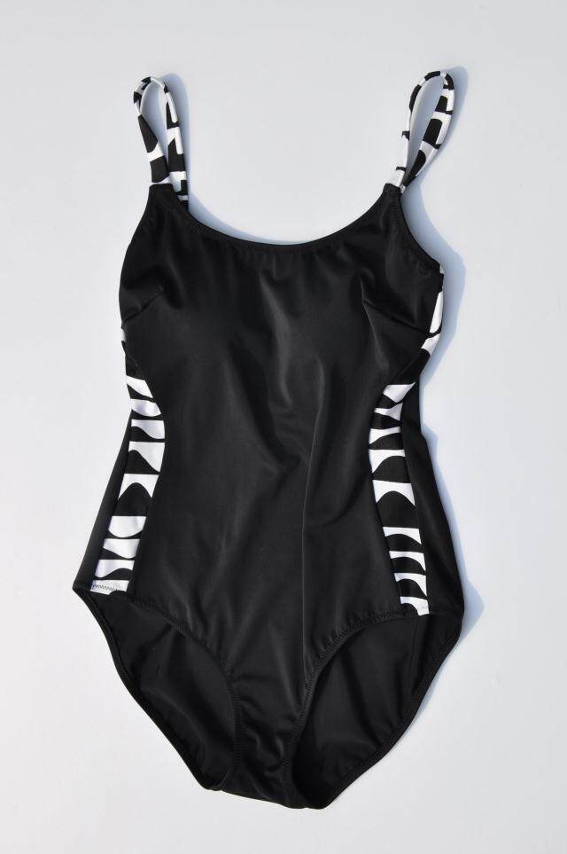 包邮德国大牌性感条纹进口莱卡深v品牌三角连体泳衣保守泳装