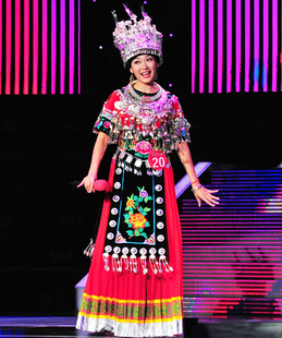 苗侗族服装银饰服饰头饰帽子项圈演出服女装 盛装双飘带裙