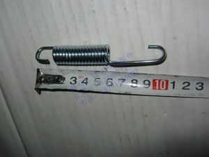 适用铃木王GS125轻骑GSX125骏威QS125骏驰GT125风飚GM侧支架弹簧