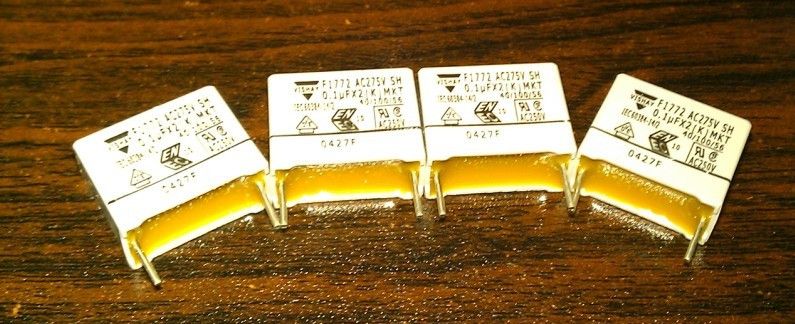 VISHAY 0.1uf 100nf 275V 脚距15mm 全新薄膜电容