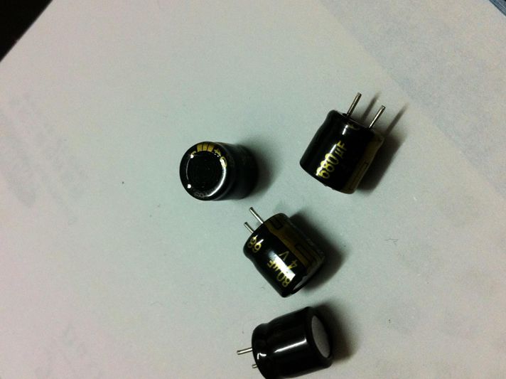 【佳信源】日本松下4v680uf 电脑主板CPU FL系列 专用电容680uf4v