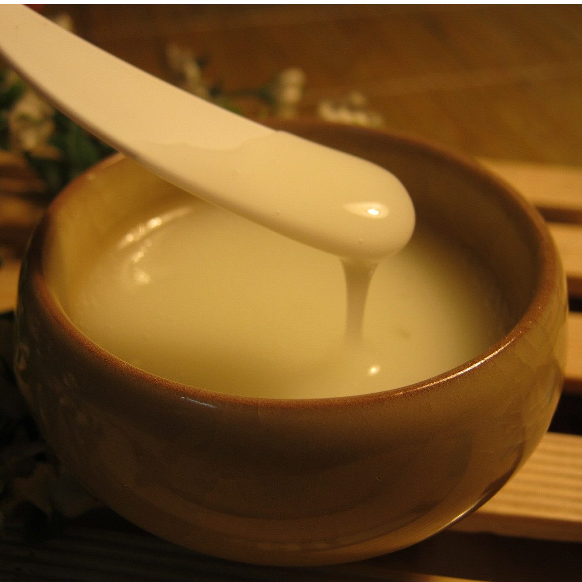 蚕丝蛋白弹力美眼乳霜 补充眼部肌肤水分 对抗岁月痕迹 1000g