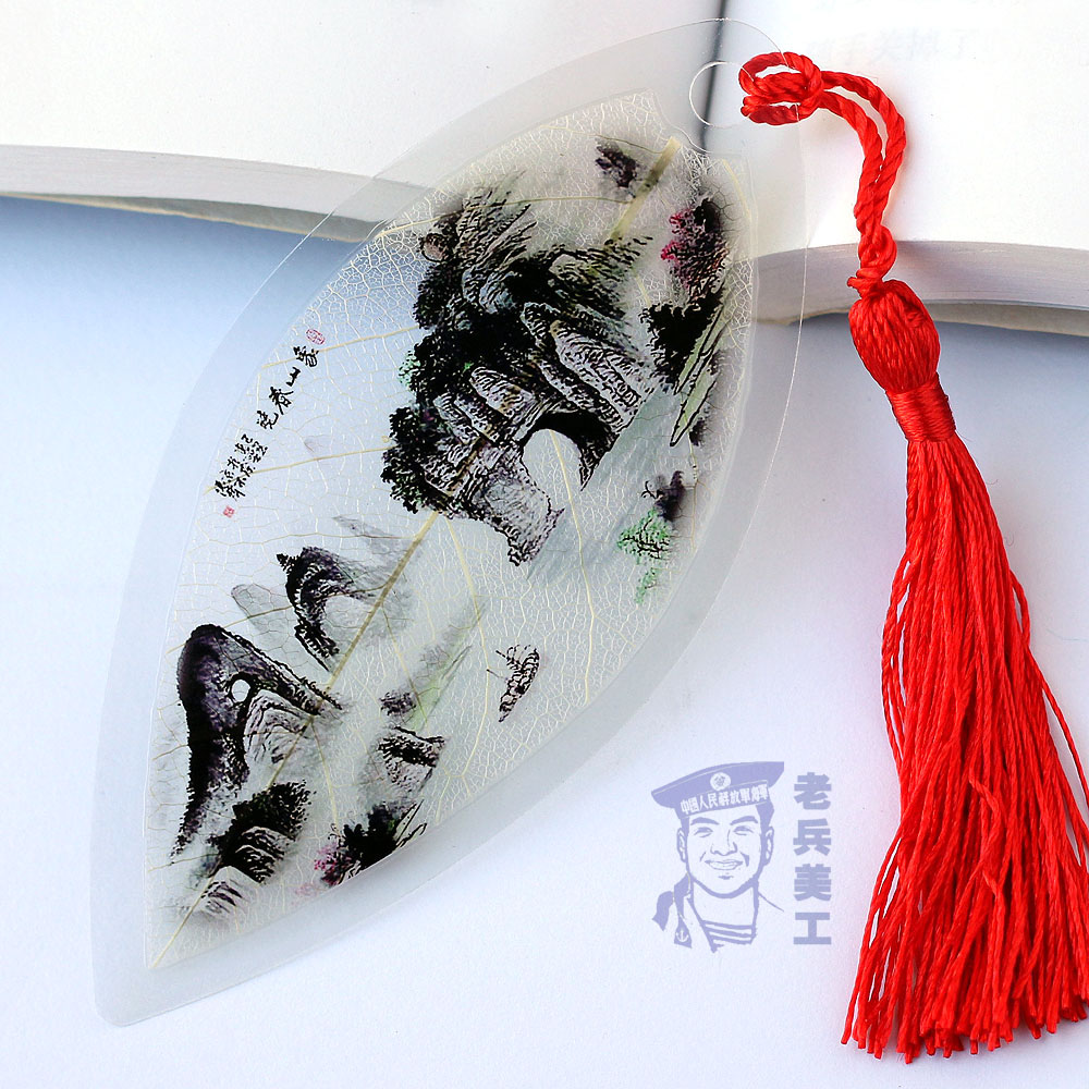 叶脉书签是近年流行于网络的纯手工制作的民间美术工艺品，采用真实树叶璃的叶脉制作，融入国画、书法、摄影等现代元素，具有创意新颖奇特的特点，深受外宾学生孩子们的喜爱。质量好是硬道理。本店由退伍老兵创建，美术家设计，书签综合全网优长，书签图片提供放大功能，请将鼠标箭头放在图片上，将会自动放大，看图更高清