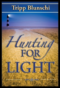 【预售】Hunting for Light