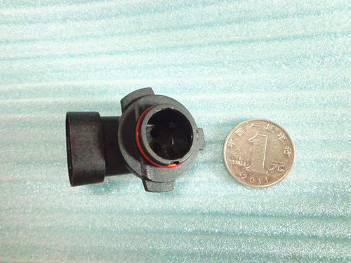 需要什么灯座，请咨询买家，因为品种太多，没有一一上图。一般灯座都会有。