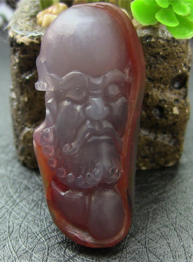 巴西玛瑙人物俏色豹纹玉髓吊坠