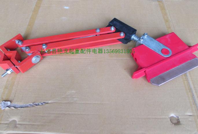 武汉式重型集电器及配件，单极滑触线用 集电器刀头 碳刷耐磨
