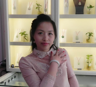 石头记正品天然翡翠手镯女本命年饰简约礼物送妈吉祥寓意你我同款