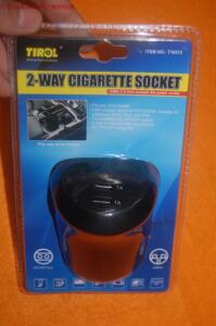 TIROL泰洛 12V24V通用车载杯型充电器 一分四车充 车载充电器