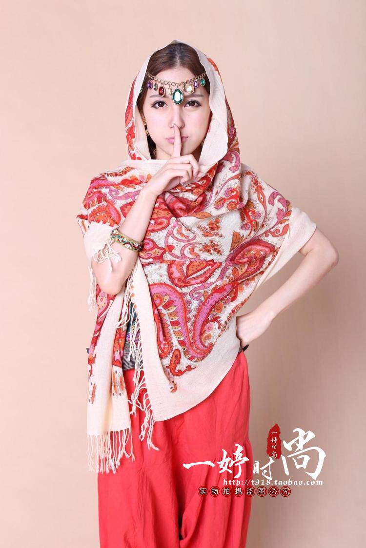 围巾女冬季两用秋韩长厚方巾披肩外套民族风加厚超大羊毛羊绒围