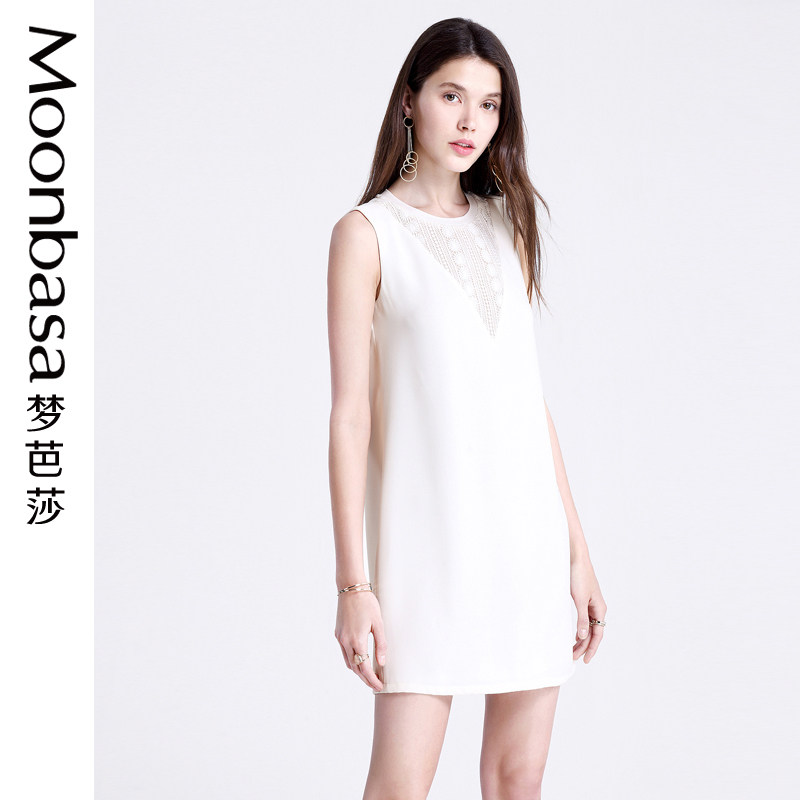 Moonbasa梦芭莎夏装新品V形拼接镂空蕾丝无袖连衣裙