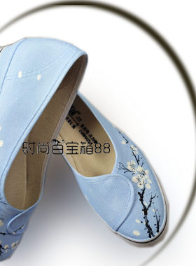 手绘中国风汉服坡跟圆头帆布鞋
