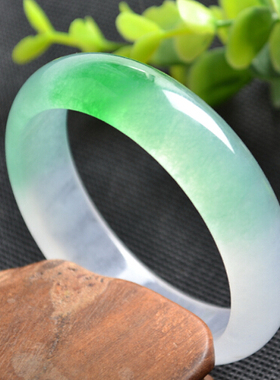 正品缅甸翡翠冰种飘花玉手镯细玉镯子女款特价天然A级浅绿色玉镯