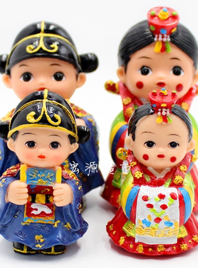 树脂朝鲜族新郎新娘卡通风摆件