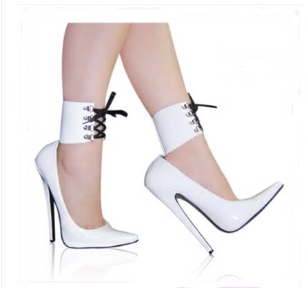 2017新款 16厘米 尖頭細跟超高跟單鞋性感T台走秀拍照大碼女鞋在類目 女鞋, 低幫鞋中 - 來自Buy2taobao.com提供專業的淘寶代購服務