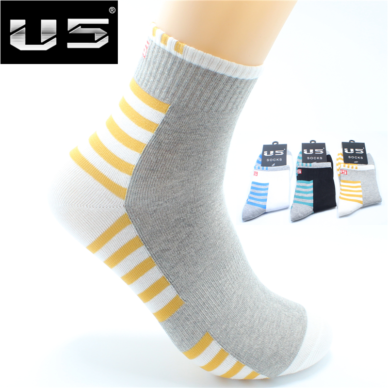 u5常规四季条纹彩色运动中筒袜