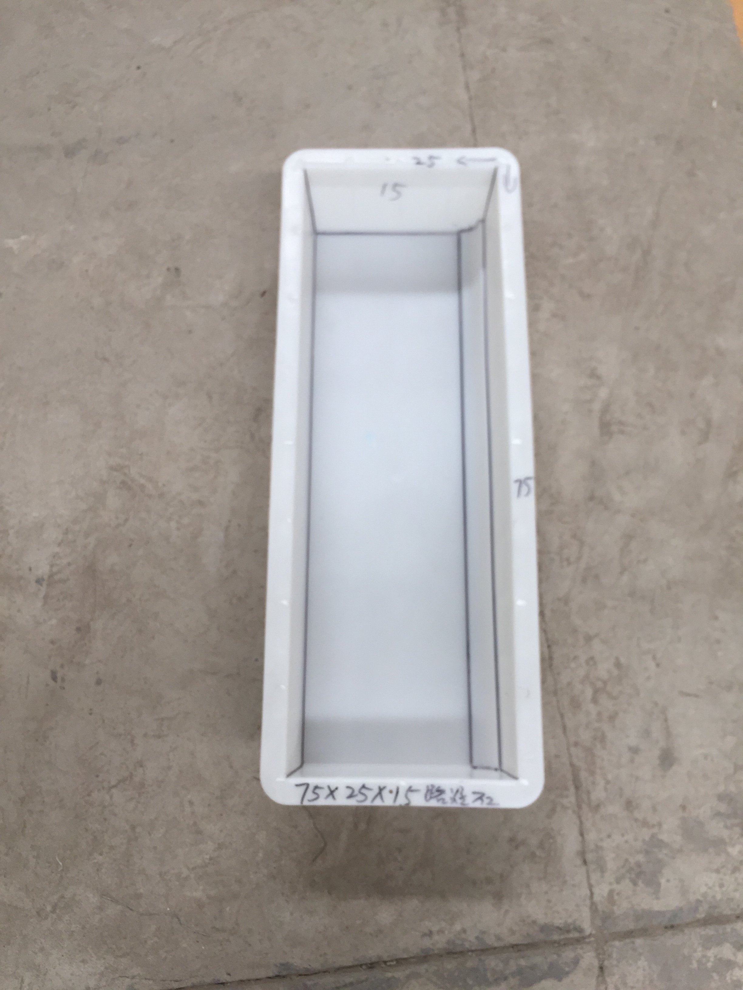 线条路牙75x25x15线条路沿路缘石路边石马路肩塑料模具侧石砼水