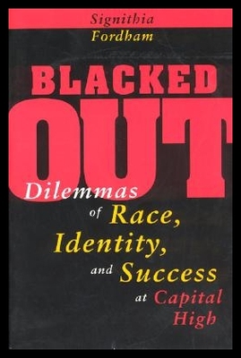 【预售】Blacked Out: Dilemmas of Race, Identity, and Su