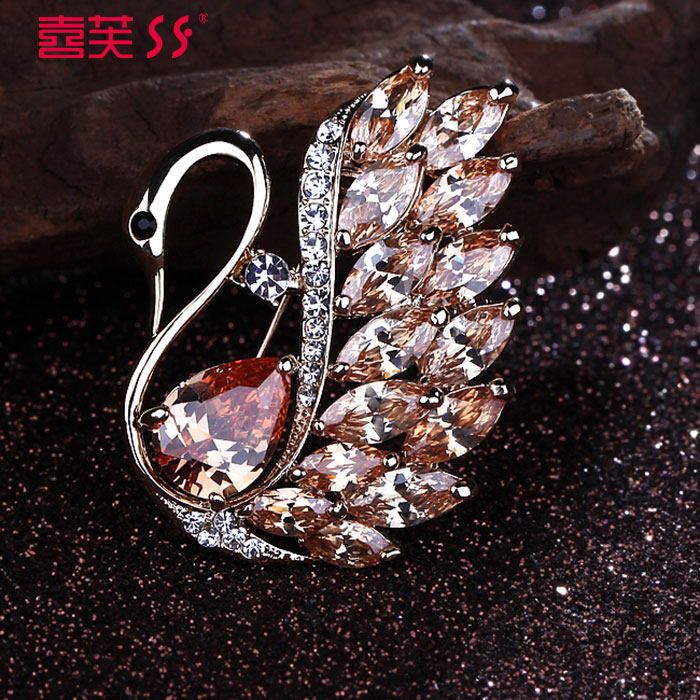 Broche femme SHEFINE en cristal naturel pierres semi-précieuses - Ref 1187387 Image 1