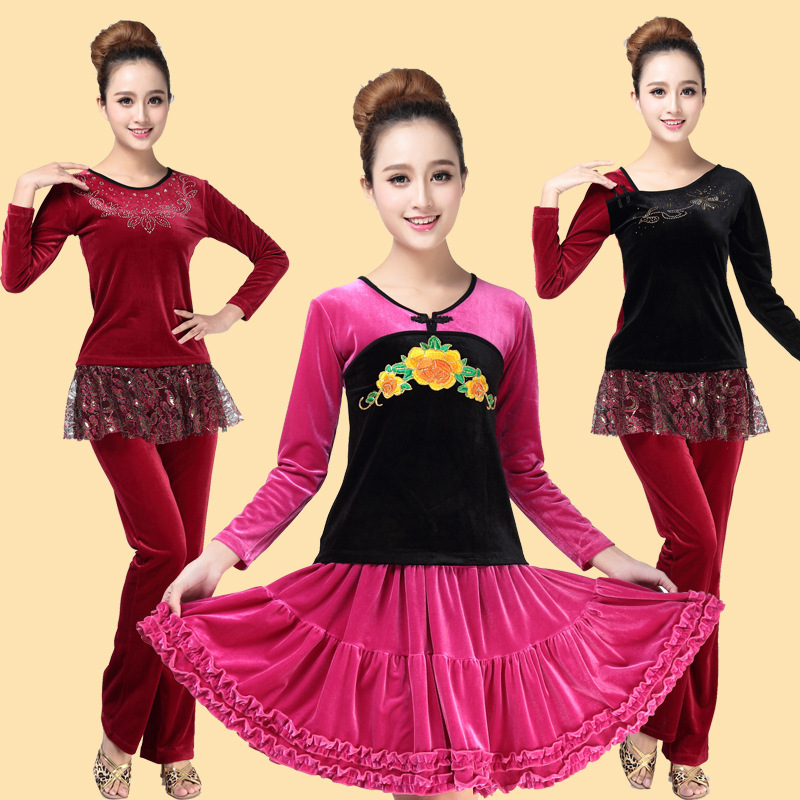пîÇﶬ¹ã³¡Î赸·þ×°½ðË¿ÈÞÏâ×ê±íÑݳö·þ´óÂë À¶¡Î赸·þÌ××°Å®