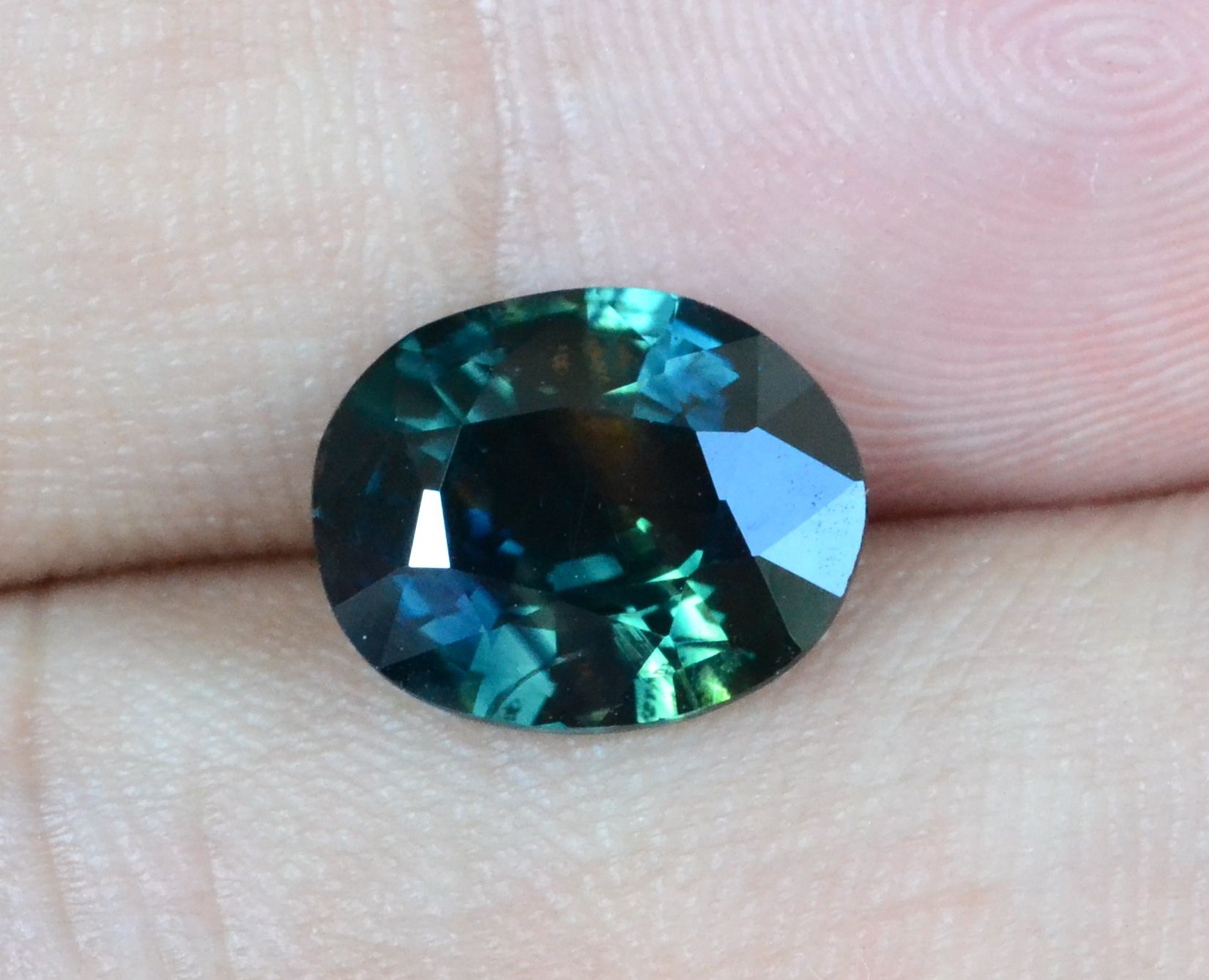 收藏级 天然彩色火彩 蓝宝石裸石 戒面 全净无瑕 8.7*10.7mm