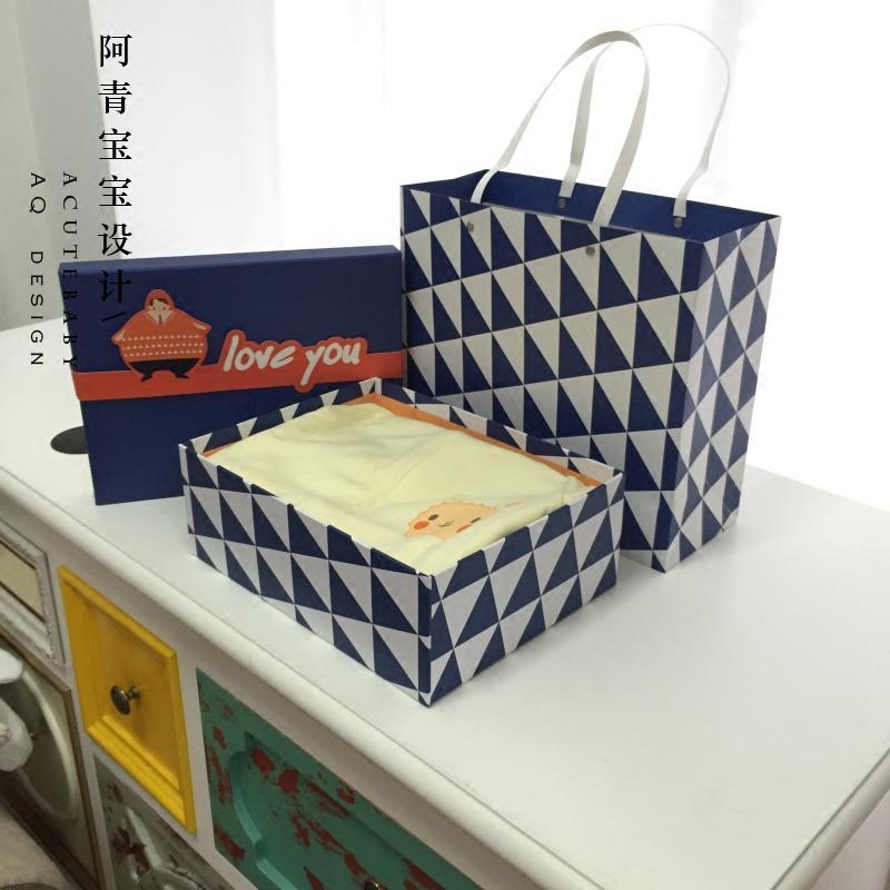 Coffret cadeau pour nouveau-né - Kit d accessoires - Ref 1976913 Image 3