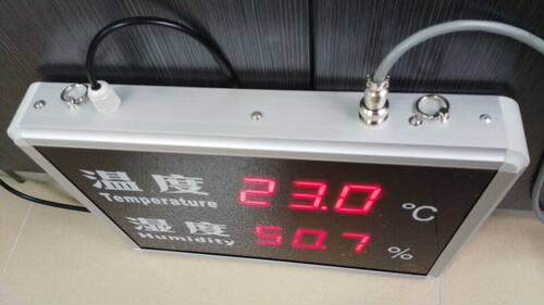 原装正品 免费保修一年 温度传感器：美国ANALOG DEVICE 精度&amp;plusmn;0.5 ℃ ，测量范围：-50 至 100℃ 湿度传感器：美国 HONEYWELL 精度&amp;plusmn;3％，测量范围：0至 100 %RH