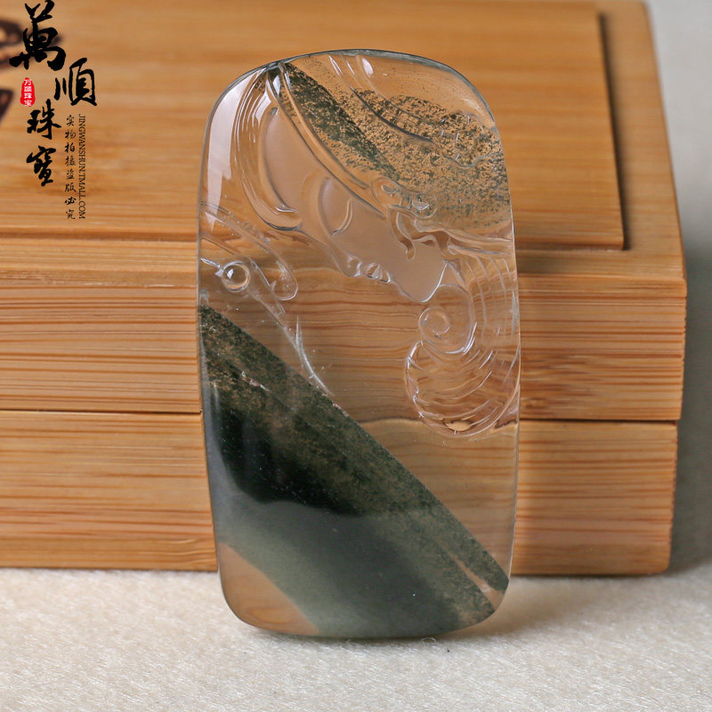 晶万顺天然绿幽灵千层山吊坠
