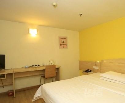 成都柒天酒店春熙路步行街中心地铁口店