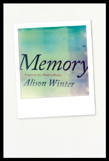 【预售】Memory: Fragments of a Modern History