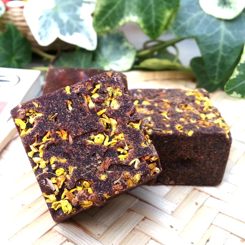 云南八千方黑糖桂花甘蔗古秘土红糖块大理传统方法大理厂家直供