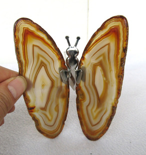 天然水晶花片109号玛瑙切片蝴蝶摆件原石11.5厘米灯饰玉髓电视墙