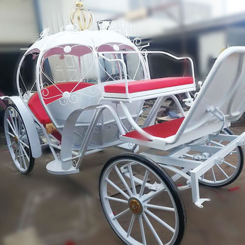 Pumpkin carriage Wedding European Wrought iron ornaments sightseeing European princess wedding carriage Cinderella pumpkin car decoration