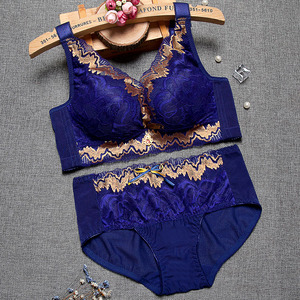 本命年结婚喜庆无钢圈厚款背心式女士内衣聚拢调整型加厚文胸套装