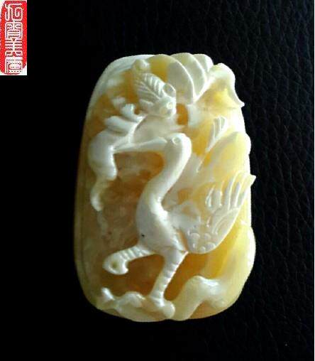 促销天然琥珀牙白蜜蜡挂坠链珠珀胸针吊坠挂牌子原石项链雕件