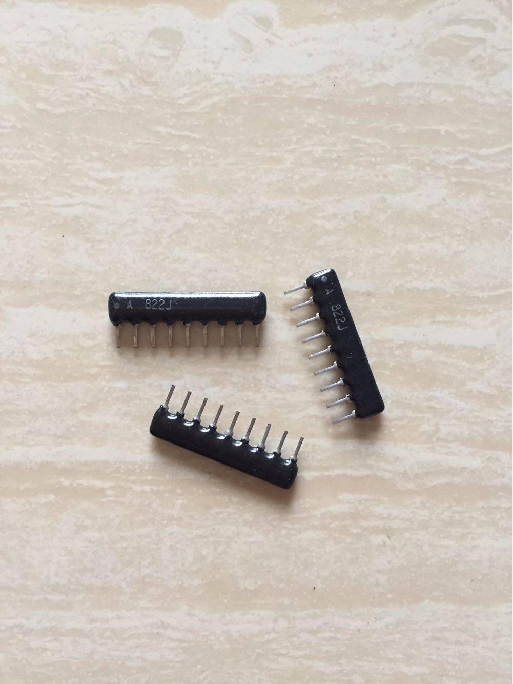 直插9P9脚排阻A822J8.2K欧