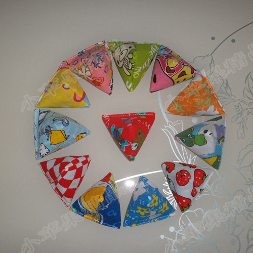 小金字塔兒童沙包玩具 幼兒園小學生毽子  厚帆布沙袋荞麥皮防漏在類目 運動/瑜伽/健身/球迷用品, 毽子/空竹/民間運動, 沙包中 - 來自Buy2taobao.com提供專業的淘寶代購服務