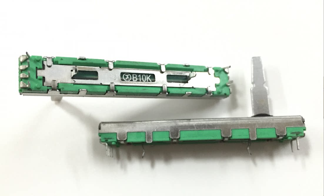 香港f普耀6公分滑动电位器双联b10k轴长20mm雅马哈百灵达雅佳推子