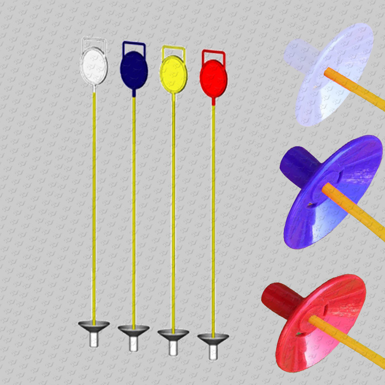 提手型练习果岭旗标，底部宽大的塑料底盘，上有塑料提手，不用弯腰也能把球从球洞提起来，方便至极，是练习场推杆果岭和家庭高尔夫推杆果岭之神器。颜色有红、黄、蓝、白可选
