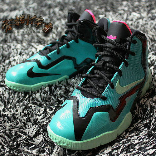 零捌 LEBRON XI PS LBJ11南海岸 詹姆斯篮球鞋 大童鞋 621713-303