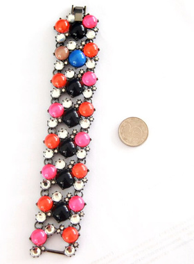 鲜艳欧美风独家手链满100包邮