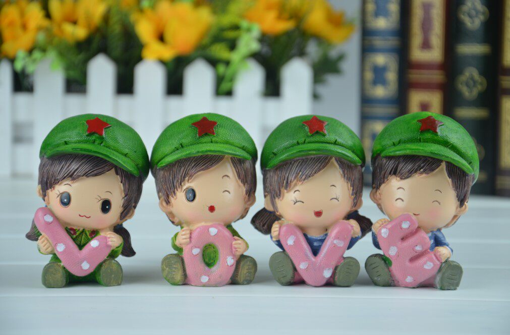 车载LOVE公仔小红军小兵革命爱情系列树脂娃娃工艺品摆件结婚生日