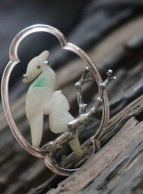 云起。清代老翡翠鹦鹉凤鸟设计款国风纯银梅枝吊坠胸针领针两用款