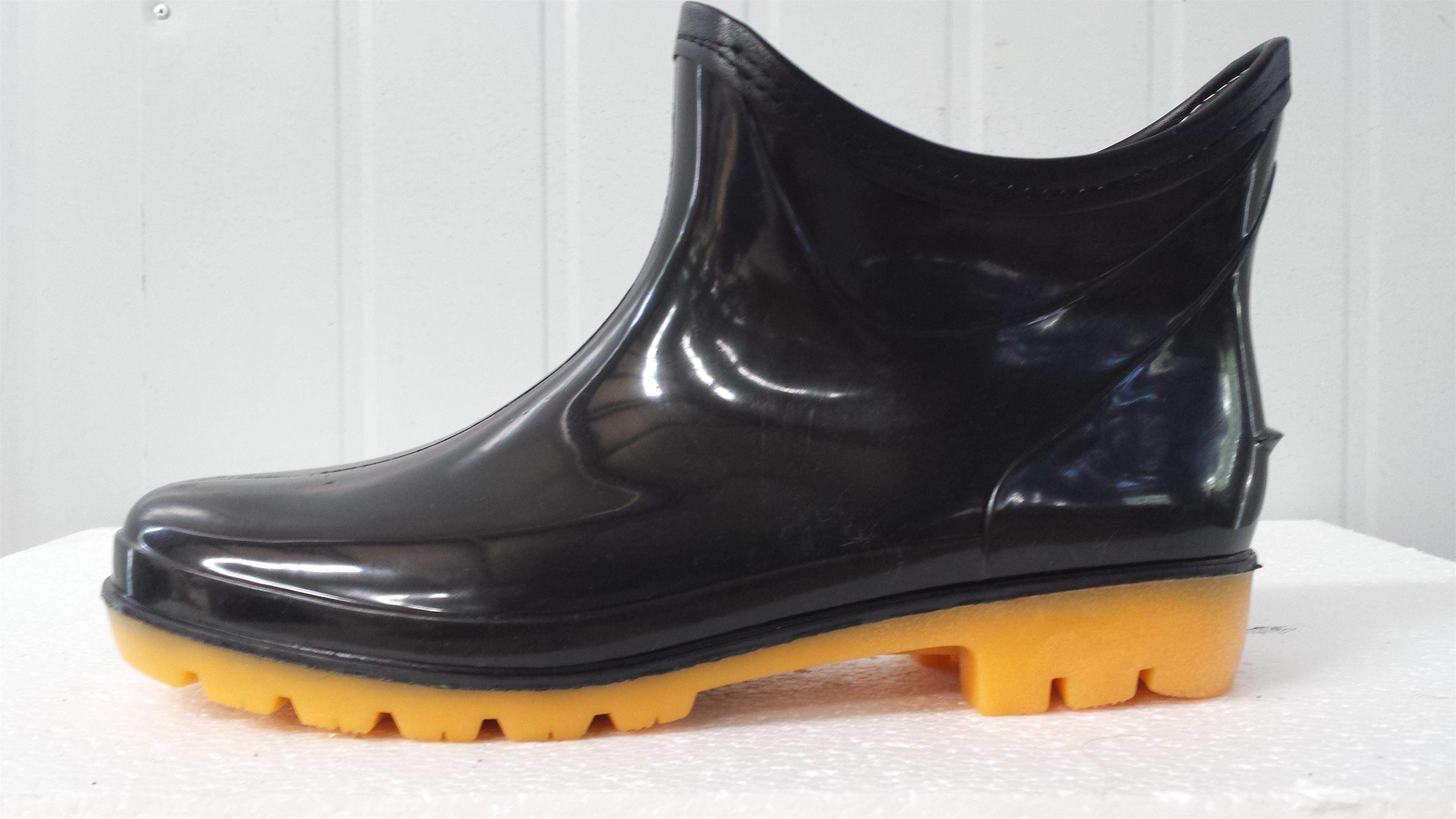 Chaussures - bottes caoutchouc homme pour été - semelle tendon - Ref 960650 Image 1